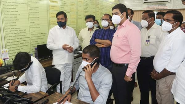 ठाण्यातील आपत्कालीन कक्षातील वायरलेस, दूरध्वनी सेवा सुरू आहे का?; एकनाथ शिंदेंनी केली खातरजमा