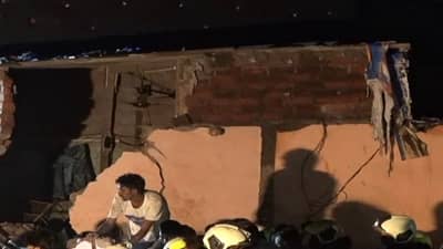 भिवंडीत घराचा स्लॅब कोसळला, विरारमध्ये मीटर बॉक्समध्ये आग, तर कल्याणमध्ये गांजा जप्त