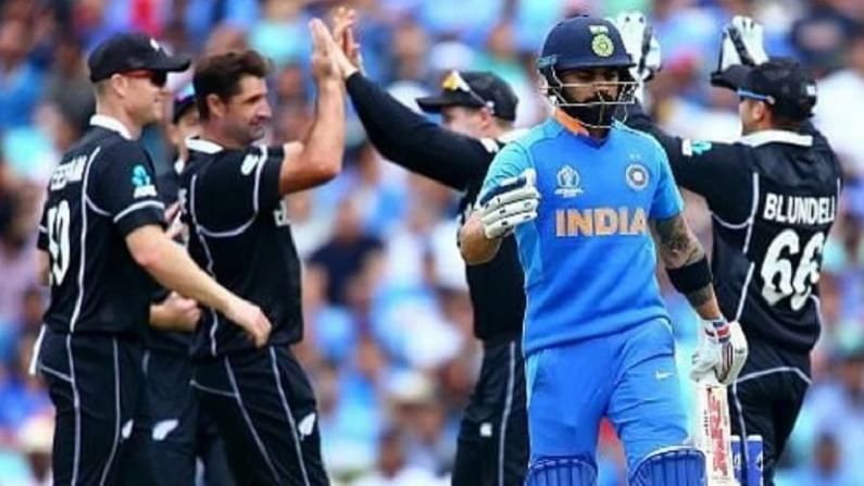 त्यानंतर मात्र 2019 विश्वचषकात न्यूझीलंडने भारताचा केलेला पराभव सर्वात दुख देणारा आहे. विश्वचषकाच्या सेमीफायनलमध्ये भारतीय गोलंदाजानी
न्यूझीलंडला 239 धावांवर रोखले खरे पण भारतीय संघही प्रत्यूत्तर न देऊ शकल्याने 18 धावांनी पराभूत झाला.
