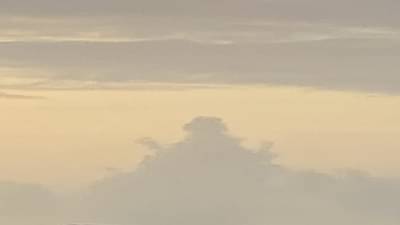 ढगांच्या गर्दीत देवीचं दर्शन, निसर्गाचा आविष्कार जयदेव ठाकरेंच्या पत्नीच्या कॅमेऱ्यात कैद