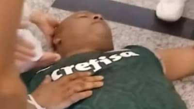 Video : कोरोनाची लस घेताच बेशुद्ध, सोशल मीडियावर व्हिडीओ व्हायरल