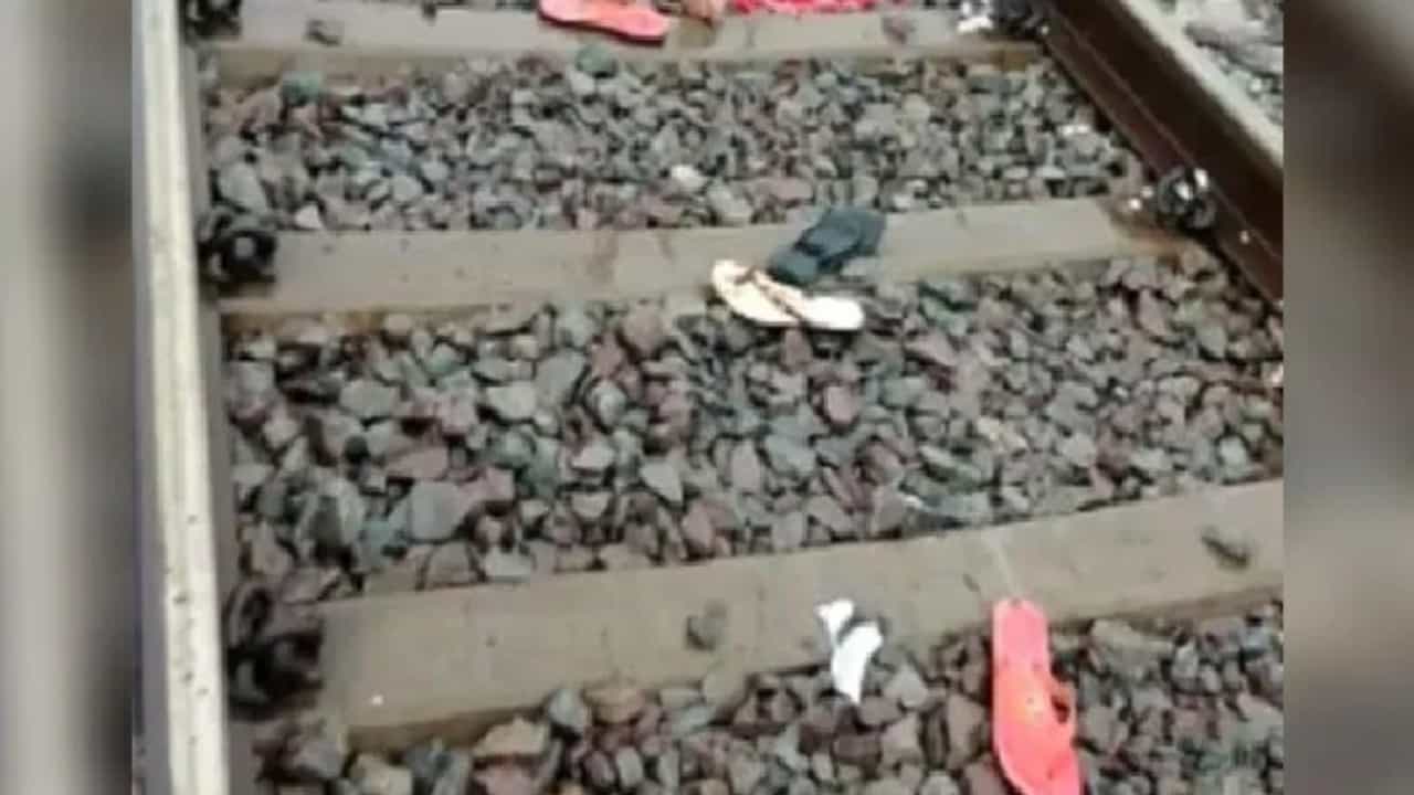 महिलेनं पाच मुलींसह धावत्या रेल्वेखाली उडी घेतली, गरिबी आणि दारु जीवावर उठली, सरकारची चौकशीची घोषणा