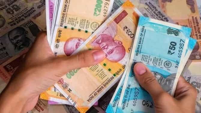 या खासगी बँका बचत खात्यावर देतायत 6.75% पर्यंत व्याज, गुंतवणूक करण्यापूर्वी व्याजदर पाहा