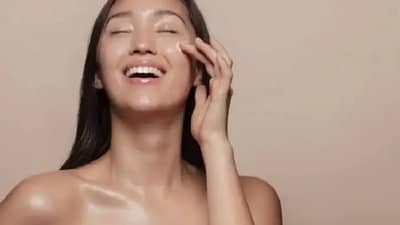 Skin Care : हे फेसपॅक चेहऱ्याला लावा आणि त्वचेच्या समस्या चुटकीत कमी करा!