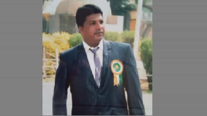 प्रतिकूल परिस्थितीवर मात करुन मिळवली पीएचडी, पण काळाने घाला घातला, कोल्हापुरातल्या तरुण प्राध्यापकाचा कोरोनामुळे मृत्यू