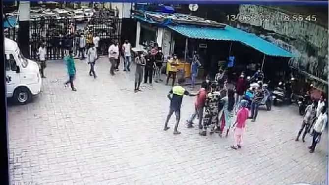 मद्यधुंद रुग्णासह चौघांचे महिला-पुरुष डॉक्टरांशी असभ्य वर्तन, केबिनची तोडफोड