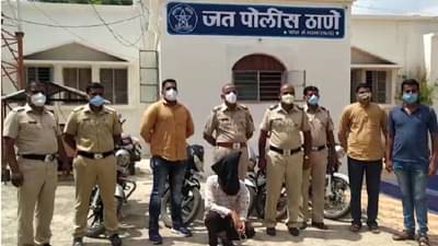 स्वत:ची गाडी सांगून चोरीची गाडी विकण्याचा प्रयत्न फसला, साडेचार लाखांच्या गाड्या जप्त, पोलिसांची मोठी कामगिरी