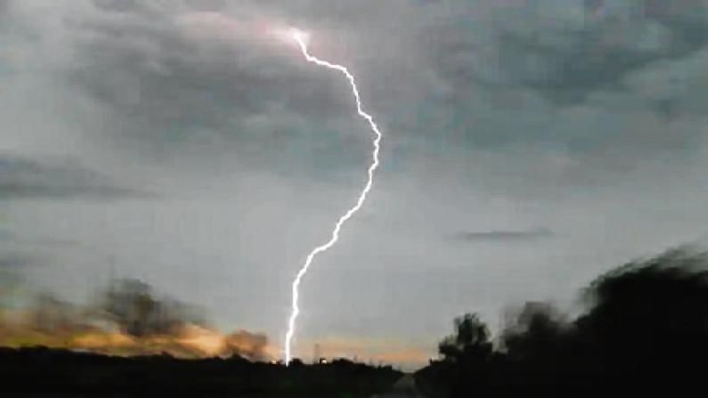 Damini app alerts of lightning strikes thunderstroke thunderclap