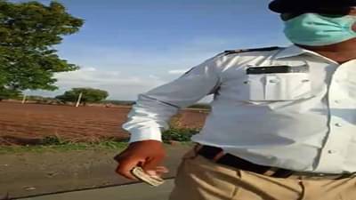 काळी-पिवळी चालकांकडून पैसे घेणारा वाहतूक पोलीस कर्मचारी अखेर निलंबित, वाचा संपूर्ण प्रकरण