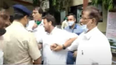 उल्हासनगर महापालिकेत भाजप आणि टीम ओमी कलानीत राडा, आमदार रविंद्र चव्हाणांच्या समोरच गदारोळ