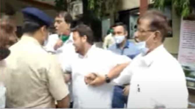 उल्हासनगर महापालिकेत भाजप आणि टीम ओमी कलानीत राडा, आमदार रविंद्र चव्हाणांच्या समोरच गदारोळ