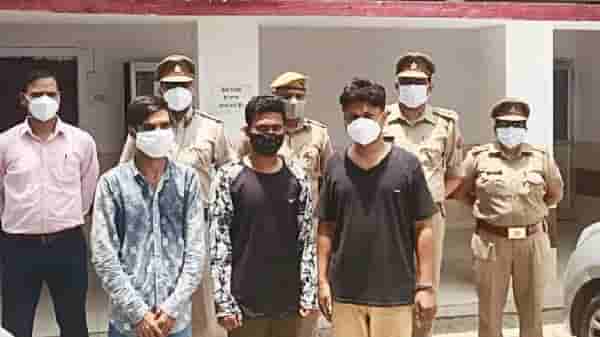न्यूड चॅटचे व्हिडीओ व्हायरल करण्याची धमकी, तरुणांना फसवणाऱ्या तिघा विद्यार्थ्यांना अटक