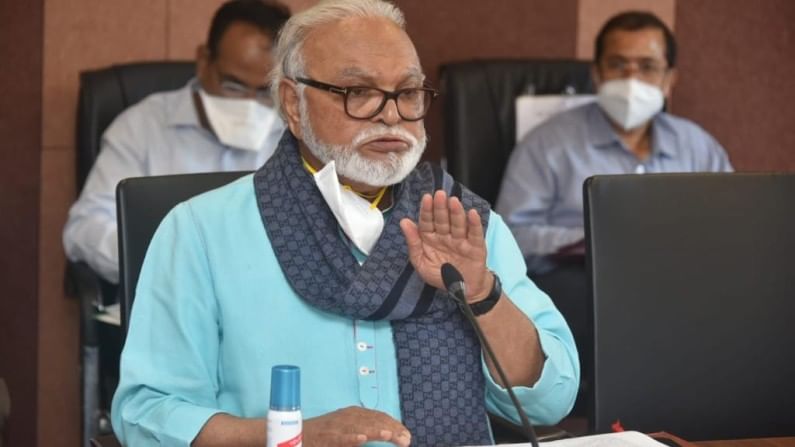 जास्तीत जास्त कर्ज वाटप करा, एकही शेतकरी पीक कर्जापासून वंचित राहता कामा नये; छगन भुजबळांचे प्रशासनाला आदेश जास्तीत जास्त कर्ज वाटप करा, एकही शेतकरी पीक कर्जापासून वंचित राहता कामा नये; छगन भुजबळांचे प्रशासनाला आदेश