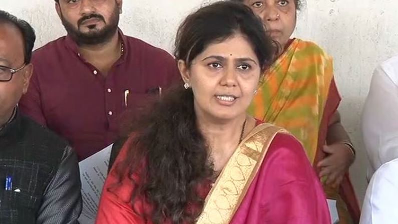 ओबीसी आरक्षणासाठी येत्या 26 जून रोजी राज्यात चक्काजाम आंदोलन; पंकजा मुंडे कडाडल्या ओबीसी आरक्षणासाठी येत्या 26 जून रोजी राज्यात चक्काजाम आंदोलन; पंकजा मुंडे कडाडल्या