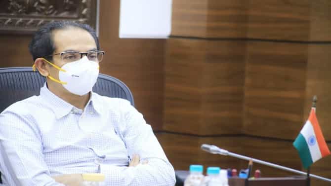 वायू प्रदूषण टाळण्यासाठी सरकारने कंबर कसली; सुधारित इलेक्ट्रिक वाहन धोरणाचा मसूदा सादर करण्याचे मुख्यमंत्र्यांचे आदेश