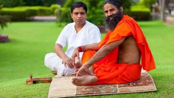 रामदेव बाबांच्या या कंपनीवर 3,375 कोटी रुपयांचं कर्ज, बालकृष्ण आणि भाऊ जामिनदार, गुंतवणुकदारांवर काय परिणाम?