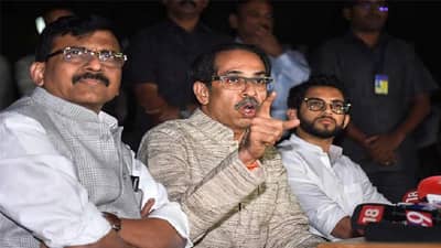 वर्धापनदिनी सेनेची डरकाळी, अंगावर याल तर हर हर महादेव गर्जना करुन हिशेब करु, भाजपला इशारा