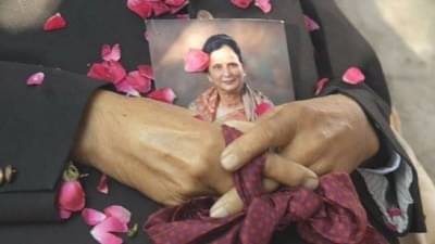 अखेरच्या प्रवासात मिल्खा सिंह यांच्या हाती पत्नीचा फोटो, मन हेलावणारं दृश्य