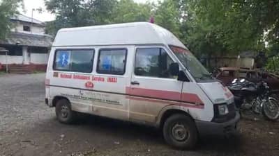 ही तर हद्दच झाली ! आता थेट रुग्णवाहिकेची चोरी