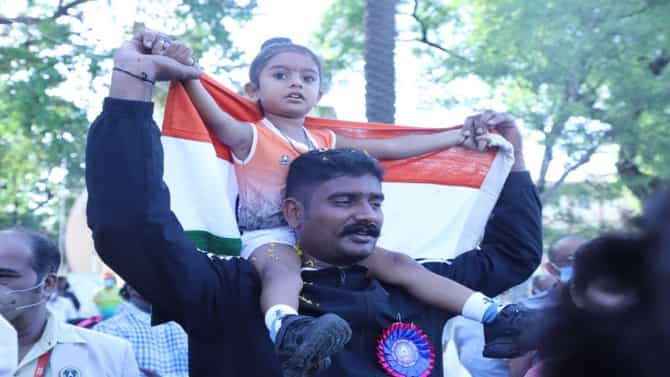 1 हजार मीटरचं अंतर सहा मिनिटात कापलं, अवघ्या तीन वर्षाच्या मुलीची वेगवान दौड, एकाच दिवशी दोन विक्रमांची नोंद