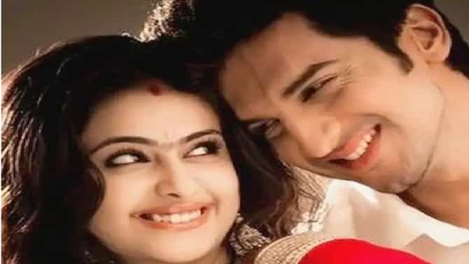 Avika Gor | लग्नाविनाच बालिका वधू 18 वर्षांनी मोठ्या सहकलाकाराच्या बाळाची आई?
