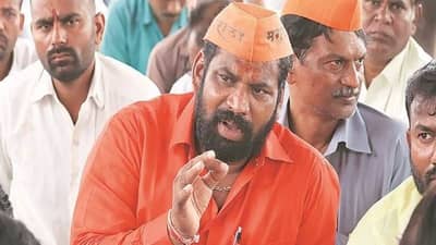 वडेट्टीवार निवडणुका होऊ देत नसतील तर आम्हीही नोकर भरती होऊ देणार नाही; मराठा मोर्चा आक्रमक