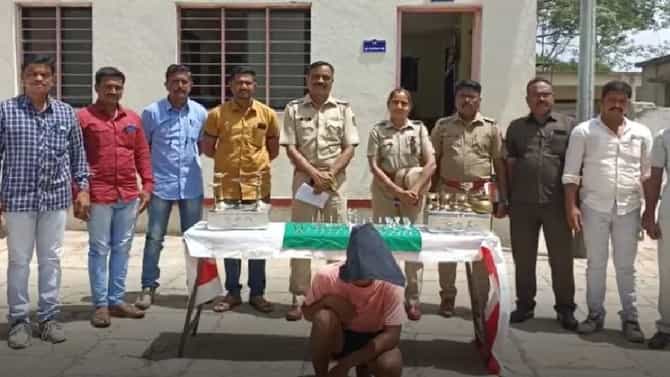 कर्ज फेडण्यासाठी नातेवाईकांच्या दागिन्यांवर डल्ला, तरुणाला अटक