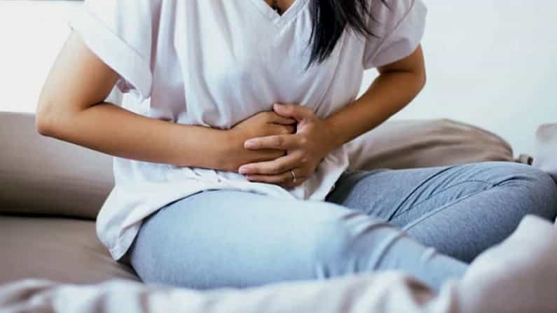 पिरियड्स हे शब्द जरी उच्चारले तरी अनेक मुलींना टेन्शन येते. दर महिन्याला 4 दिवस सहन करावा लागणार त्रास हा कोणत्याही मुलीला नको असतो.