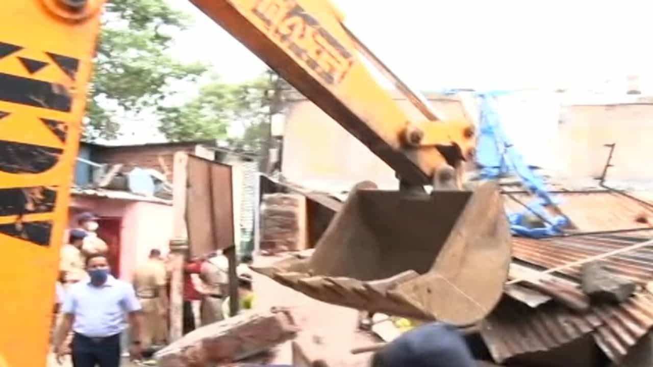 आंबिल ओढ्यातील तोडक कारवाईला न्यायालयाकडून स्थगिती, स्थानिकांना मोठा दिलासा