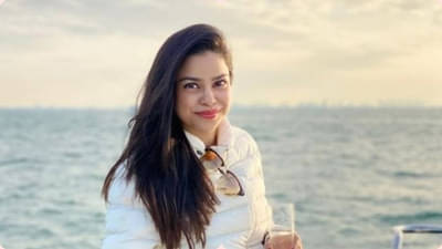 Happy Birthday Sumona Chakravarti | 22 वर्षांपूर्वी आमीर खानच्या चित्रपटातून पदार्पण, कपिल शर्माची ‘पत्नी’ बनून सुमोना गाजवतेय छोटा पडदा!