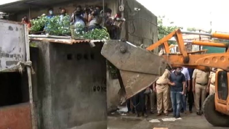 Pune Ambil Odha : आंबिल ओढ्यात नेमका कुणाच्या आदेशावरुन JCB घुसला? Pune Ambil Odha : आंबिल ओढ्यात नेमका कुणाच्या आदेशावरुन JCB घुसला?