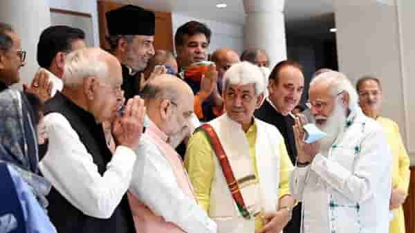 गुपकार नेत्यांकडून मोदींकडे जम्मू काश्मीरला पूर्ण राज्याचा दर्जा देण्यासह या 5 मागण्या
