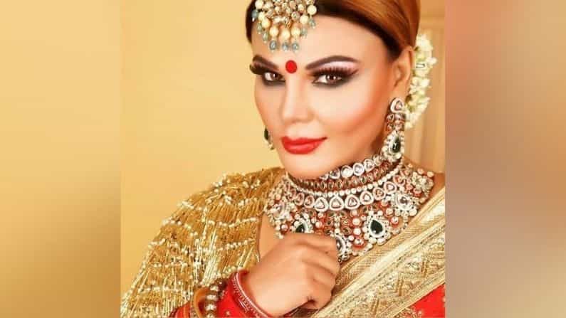 फक्त चित्रपटांमध्येच नाही तर राखी खऱ्या आयुष्यातही प्रेक्षकांचं मनोरंजन करणारी आहे. राखीनं प्रेक्षकांच्या हृदयात एक वेगळं स्थान निर्माण केलं आहे. बिग बॉस 14 दरम्यान राखीच्या उपस्थितीनं बिग बॉस अधिक रंजक ठरला. आता राखीला पुढच्या सीझनमध्येही बिग बॉसच्या घरात जाण्याची इच्छा आहे.