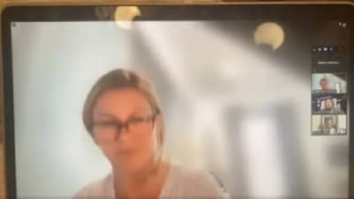 Video | चार माणसांसोबत महिलेची ऑनलाईन बैठक, मध्येच झाला मोठ्ठा घोळ, व्हिडीओ सोशल मीडियावर व्हायरल