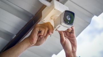 CCTV दुरुस्तीच्या निमित्ताने मोबाईलवर अ‍ॅक्सेस, दाम्पत्याच्या बेडरुममधले व्हिडीओ तंत्रज्ञाकडून रेकॉर्ड