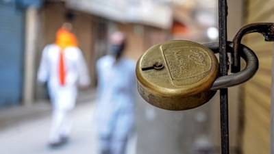 राज्यातील 11 जिल्ह्यांवर लॉकडाऊनचं संकट?, कोरोनाची तिसरी लाट थोपवण्यासाठी निर्णय होण्याची शक्यता