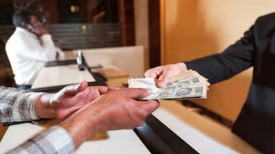 सॅलरी अकाऊंट विषयी महत्त्वाची गोष्ट, दर महिन्याला पगार जमा न झाल्यास काय होणार? वाचा...