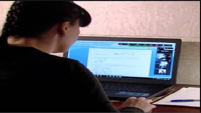 दहावीचा ऑनलाईन क्लास सुरु असताना अचानक अश्लील व्हिडीओ स्क्रिनवर, शिक्षिकेसह विद्यार्थी बुचकळ्यात