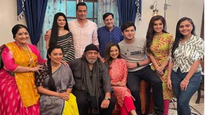 सुनेच्या सेटवर मिथुन चक्रवर्तींची सरप्राईज व्हिजीट, ‘अनुपमा’सोबत जुन्या आठवणींना उजाळा!  