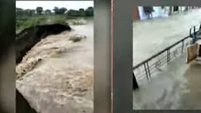 बुलडाण्यात ढगफुटीसदृश पाऊस, नदी-नाल्यांना पूर, धरणाच्या भिंतीवरून पाणी, नागरिकांमध्ये भीतीचं वातावरण