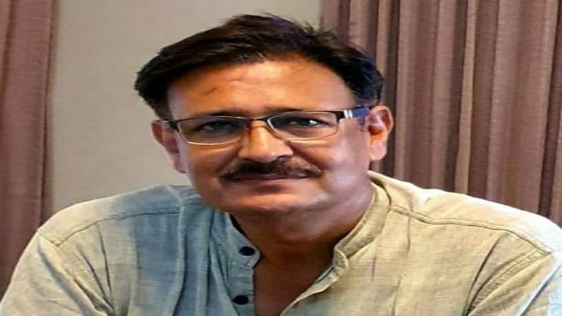 नोकरी सोडली तर संपत्तीतून बेदखल करेन, वडिलांची धमकी, शेतकऱ्याची वर्षाला 40 ते 50 लाखांची कमाई नोकरी सोडली तर संपत्तीतून बेदखल करेन, वडिलांची धमकी, शेतकऱ्याची वर्षाला 40 ते 50 लाखांची कमाई