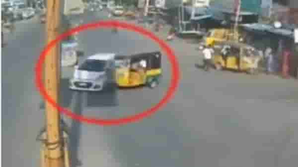 Video | भरधाव वेगात आलेल्या कारची रिक्षाला धडक, काळजाचा ठोका चुकवणाऱ्या अपघाताचा व्हिडीओ व्हायरल