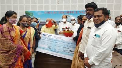 संत गाडगेबाबा ग्राम स्वच्छता अभियानातील राज्यस्तरीय पुरस्कारांचे वितरण, नाशिकमधील अवनखेडला पहिलं पारितोषिक