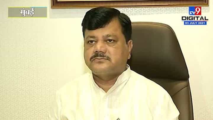 राज्य सरकारला वाईन शॉप, डान्सबार खुले चालतात, मग पायी वारी का नको? : प्रविण दरकेर राज्य सरकारला वाईन शॉप, डान्सबार खुले चालतात, मग पायी वारी का नको? : प्रविण दरकेर