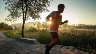 निरोगी आयुष्य जगण्यासाठी दररोज सकाळी या 7 गोष्टी करा, जाणून घ्या याबद्दल अधिक!