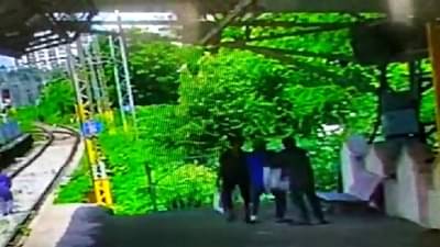 भंगारवेचक तरुणांची कल्याण स्टेशनवर आपापसात हाणामारी, चाकू हल्ल्यात एकाचा मृत्यू