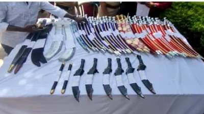 ऑनलाईन शस्त्रास्त्र तस्करी, 49 तलवारींसह धारदार शस्त्रं जप्त, औरंगाबादेत आरोपी ताब्यात