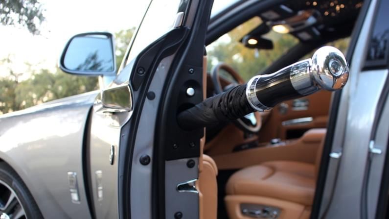 know about price and details of rolls royce umbrella