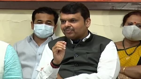 नागपूर महापालिका निवडणुकीसाठी भाजपची मोर्चेबांधणी, देवेंद्र फडणवीस, बावनकुळेंच्या उपस्थितीत नगरसेवकांची बैठक