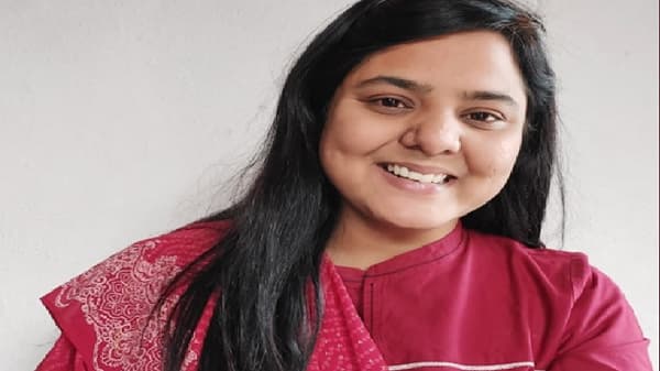 राष्ट्रवादीच्या युवती प्रदेशाध्यक्षा सक्षणा सलगर यांना धमकी, आरोपीला अटक